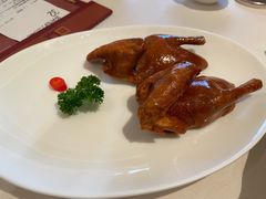 玻璃脆皮乳鸽-利苑酒家(金宝店)