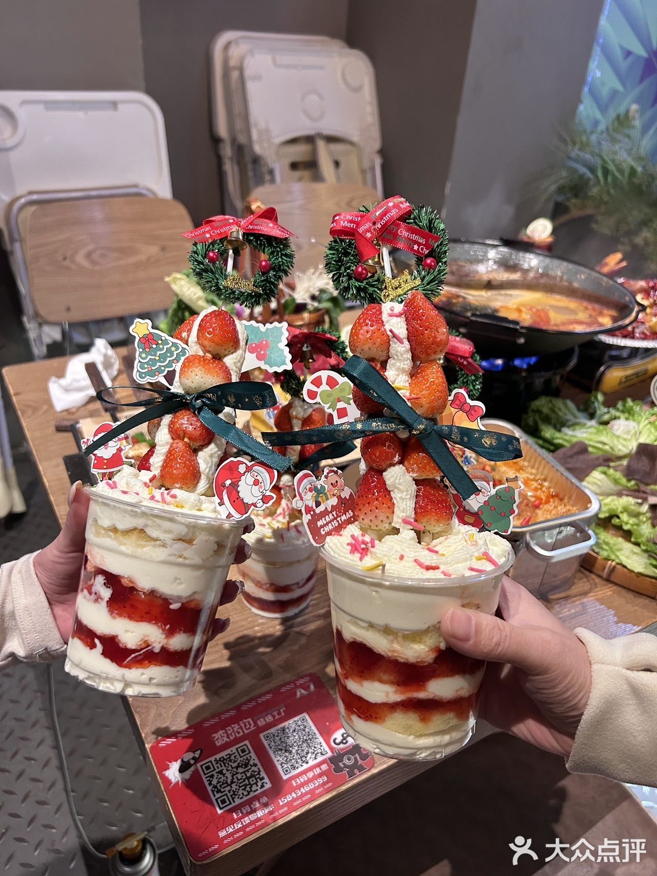 和姐妹来破路边提前过圣诞🎄🧑‍🎄咯