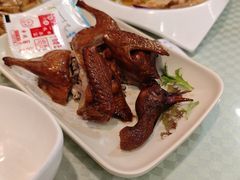 红烧石岐乳鸽-山村茶餐厅(石岐店)