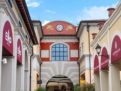 -佛罗伦萨小镇广佛名品奥特莱斯(疏港路店)