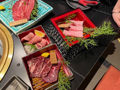 -山川小町·极番烧肉(新地假日广场店)