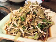 莴笋拌折耳根-阿婉贵州苗家酸汤鱼(梅林店)