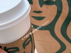 -星巴克(北京枫尚奥莱店)