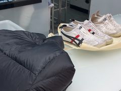 -福奈特洗衣洗鞋(博山路旭辉店)