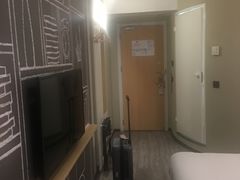 -宜必思酒店(青岛五四广场宁夏路地铁站店)