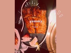 -山川小町·极番烧肉(新地假日广场店)
