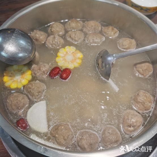 正宗潮汕牛肉丸火锅