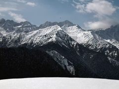 -亚拉雪山风景区