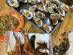 -蚝哥花姐湛江烤生蚝(美丽湾市场店)