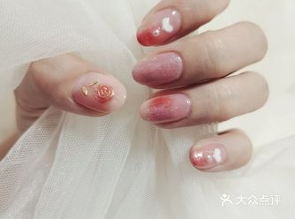美甲越粉金牌越稳玫瑰爱心温柔美甲