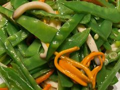 荷兰豆炒菌菇丝-云海肴云南菜(正大广场店)