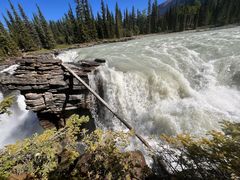 -阿萨巴斯卡瀑布观景点