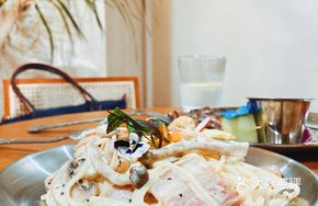 White Sauce Pasta