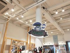 -猫的天空之城概念书店(杭州南宋御街店)