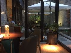 露天位-渝半城经典川粤菜(重庆天地店)