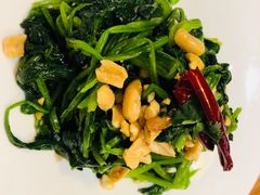 生仁菠菜-东方饺子王(新奥购物中心店)