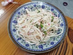 凉拌萝卜丝-老广烧烤(骆驼山康馨园店)