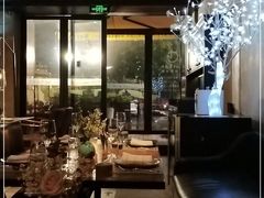 大堂-Carbon莫卡哆·意大利复古集市餐厅(杭州大厦店)