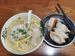 -黄阿姨锅贴大王(万航渡路店)