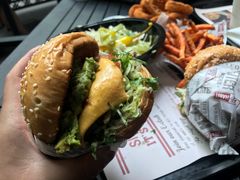 -The Habit Burger Grill 哈比特汉堡(爱琴海店)