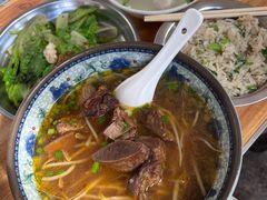 牛肉面-炬龙牛肉店(新华店)
