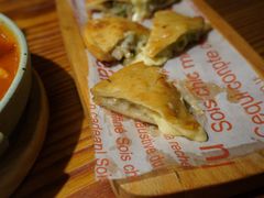 塔哈尔芝士羊肉饼-塔哈尔·新疆盛宴(城西银泰店)