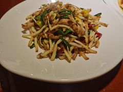 -魏铭鱼头捞饭(晋阳路店)