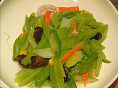 养生小炒-那家老院子东北菜·饺子·小鸡炖蘑菇(艳华街店)