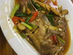 红烧不知名鱼-肥弟大排档(汕樟路店)