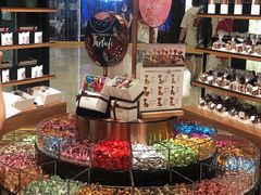 -Laderach 莱德拉(上海环贸iapm店)