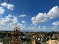 -彩色沙林风景区