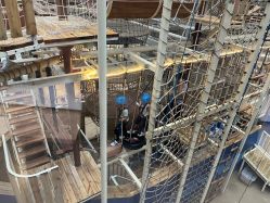 -PIPIKINGDOM皮皮王国欢乐号(欢乐海岸购物中心店)