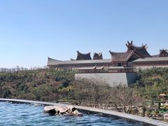 无边泳池-七彩云南古滇温泉山庄