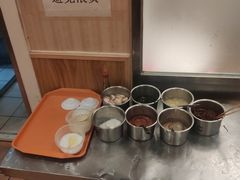 自助调料区-清真吴记门钉肉饼·喜多利