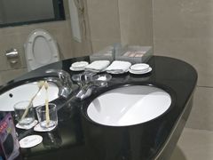 -华海酒店(茂名高铁站店)