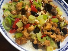 辣子鸡丁煮馍-老西安韩记三鲜煮馍(四府街店)