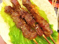 -哈尔滨小酒馆·鲜肉现穿自助烧烤(康新花园店)