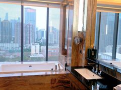 -广州天河希尔顿酒店