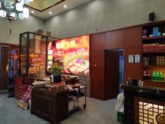 -乡土黄·鲜牛肉火锅·小龙虾(兴业街店)