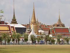 -皇家田广场(อนุสาวรีย์ทหารอาสา)