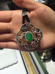 -北京七彩云南翡翠珠宝旗舰店(月坛店)