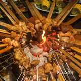 来十八梯一定要吃啊，天台音乐烤肉香迷糊了！