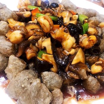 「连顺吉饭店(海鲜街店)」出门溜达,在大众点评上发现