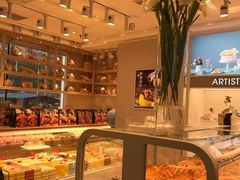 面包甜点陈列柜-好利来(十里河店)