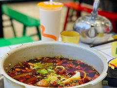-晓彭肥肠鸡·泡椒鸡火锅(水木天地店)