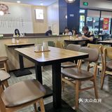 因为赶时间，下地铁看到家店就直接进去了 环境