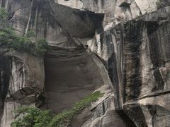 -伍山石窟