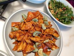 腊八蒜炒肥肠-小吊梨汤·北京菜·烤鸭(双井乐成中心店)