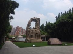 -上海市龙华烈士陵园