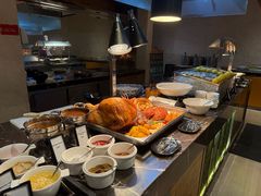 -广州万富希尔顿酒店·感趣自助餐厅·金秋蟹宴生蚝海鲜刺身